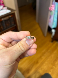 14 karat white gold diamond engagement ring 