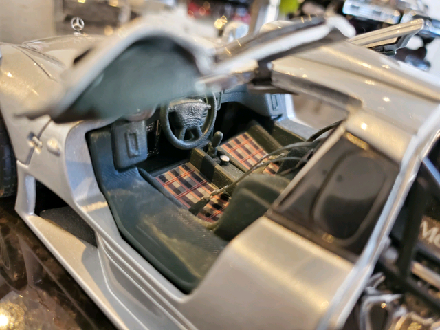 1:18 Diecast Maisto Mercedes-Benz AMG CLK-GTR Street Ver in Arts & Collectibles in Markham / York Region - Image 8