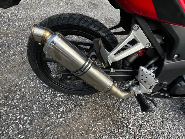 Honda CBR125R in Sport Bikes in Oakville / Halton Region - Image 5