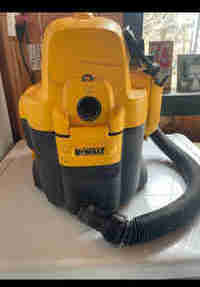 Dewalt heavy duty wet / dry vacuum  in Power Tools in Barrie