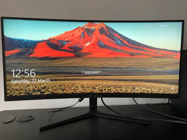 Crua Ultrawide monitor628632735697941215