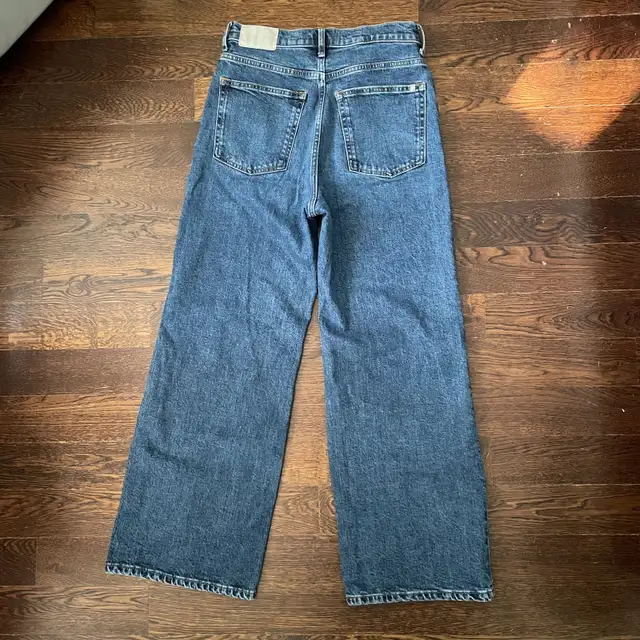 Everlane Way High Wide Leg Flare Jeans-Size 29 Regular in Women's - Bottoms in City of Toronto - Image 5