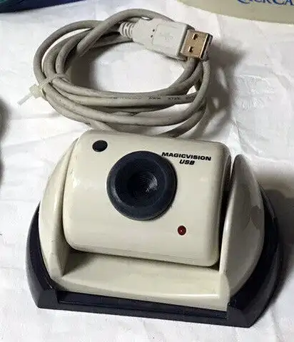 I/O MagicVision DR-CM200 USB Web Camera in Other in Markham / York Region - Image 3