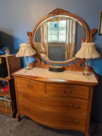 Dresser / Antique dresser with mirror