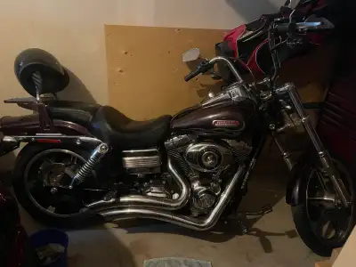 2009 dyna wide glide 96 cubic inch motor 29000 kms