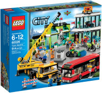 LEGO CITY 60026 TOWN SQUARE , BRAND NEW SEALED 2013
