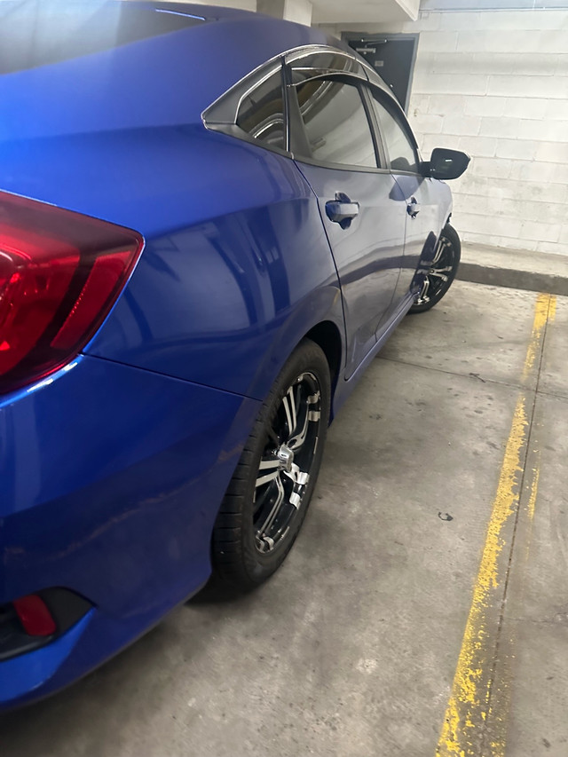 Honda Civic 2019 in Cars & Trucks in City of Toronto - Image 3