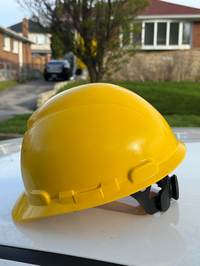hard hat in Other in City of Toronto