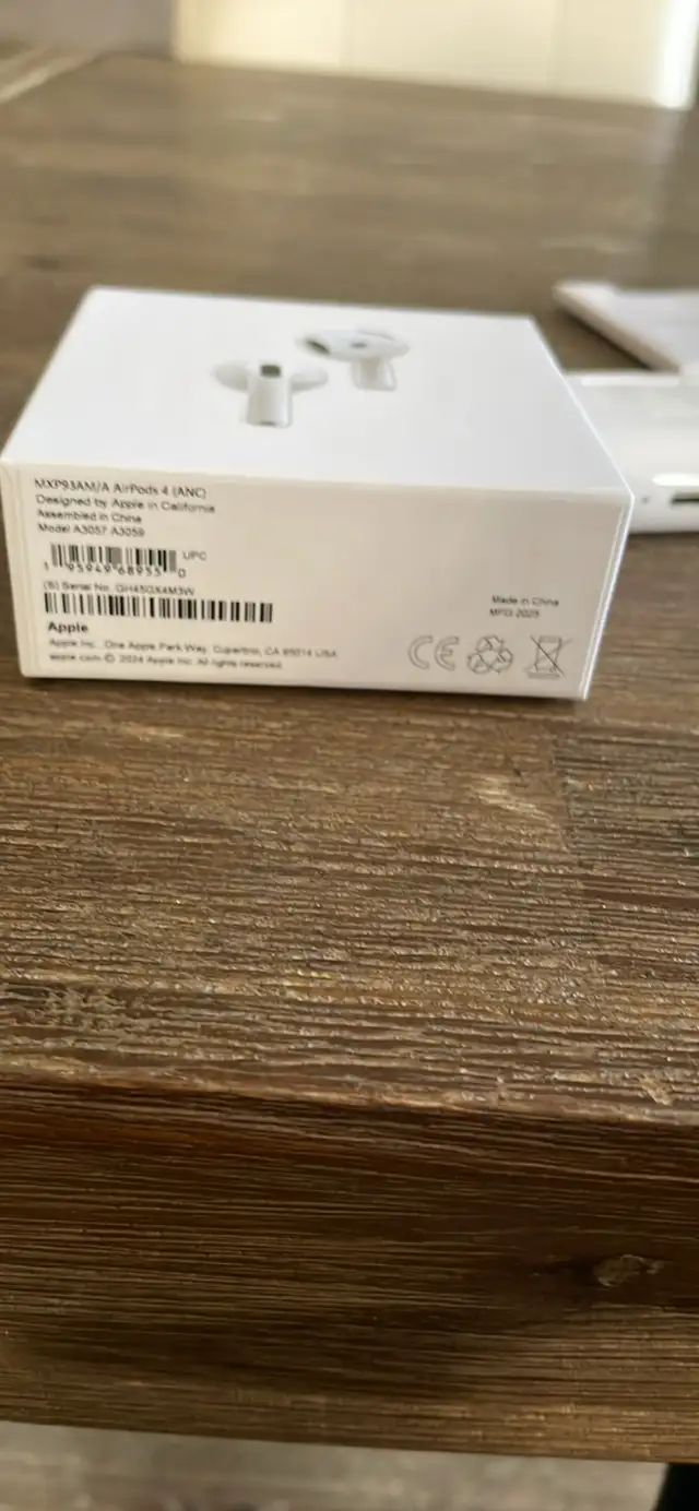 AirPods 4 in Headphones in Québec City - Image 4