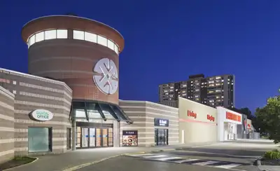 Multi size offices for rent, Second floor, next to Fairview Mall, Yonge and Steels. Short or longe t...