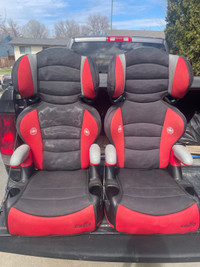 2 car seats/booster seat 