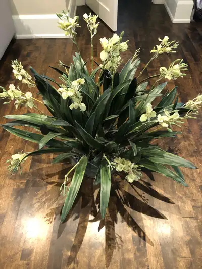 Artificial flowers, View more