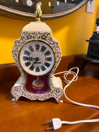 Vintage Neuchatel Westclox Electric Mantel Clock Made in Canada