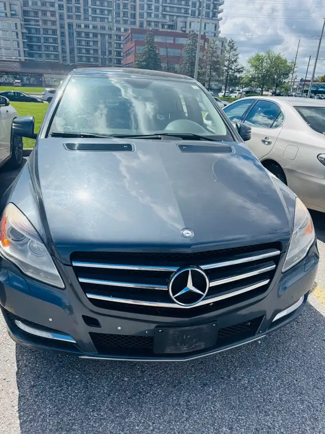 2011 Mercedes Benz R350 