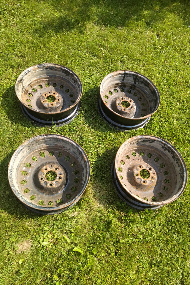 Honda HRV 17 inch steel rims 114.3 in Tires & Rims in Oshawa / Durham Region