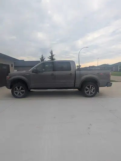 2011 Ford F-150 FX4 4X4, loaded except for a sunroof, 5.0 coyote engine runs strong, 6R80 transmissi...
