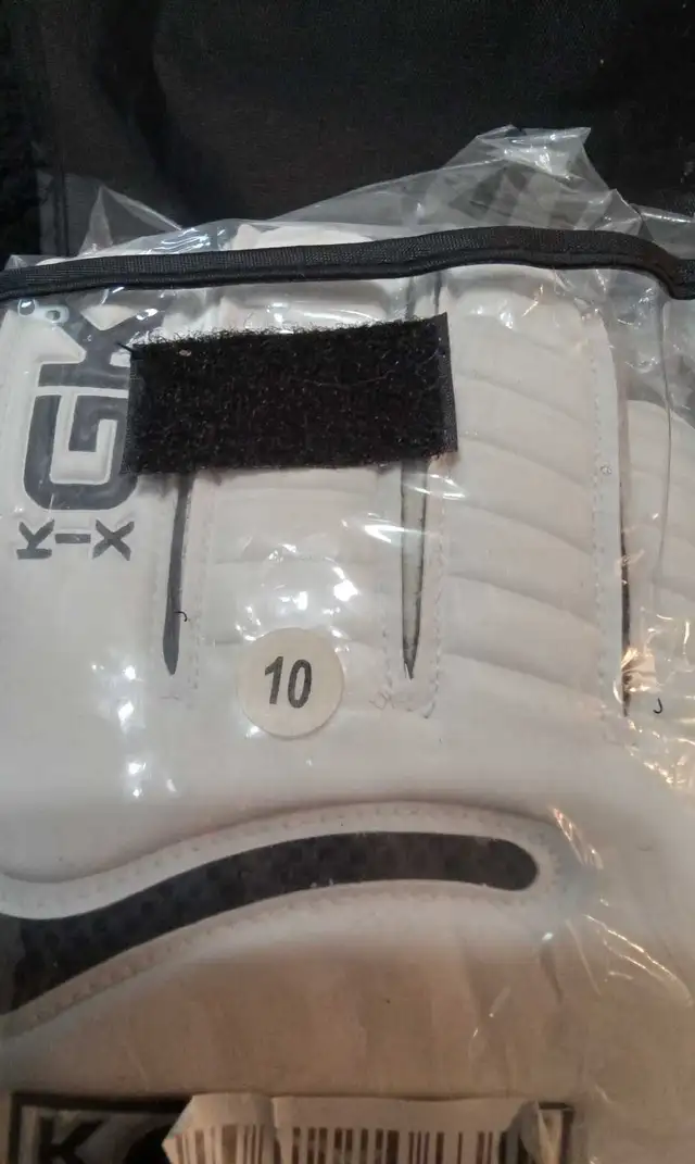Kix GK Soccer Goalie Gloves (New) in Soccer in St. Albert - Image 5