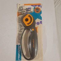 Fiskars 45mm Loop Rotary Cutter 