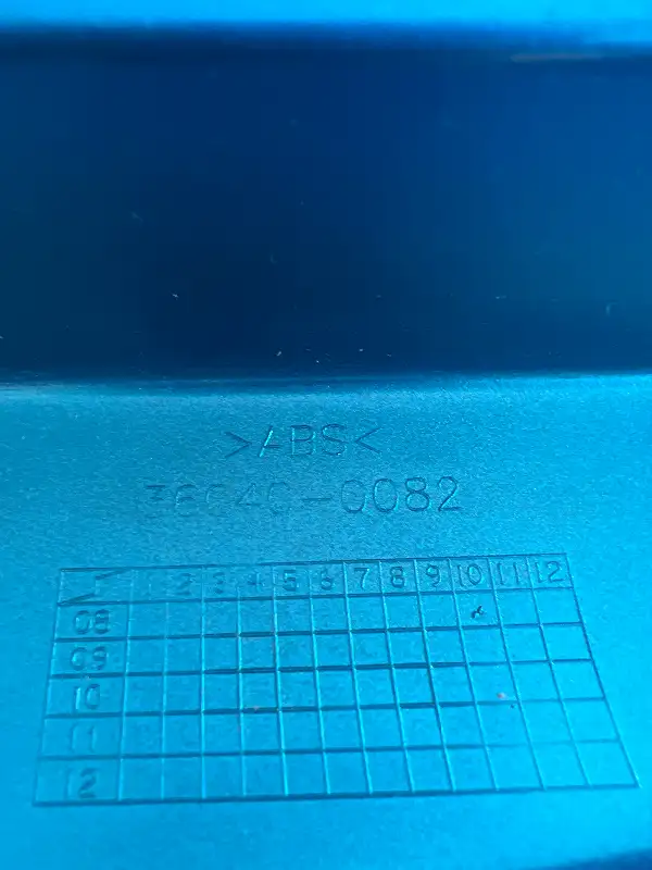 Kawasaki Ninja ex650r Right Side Rear Tail Cowling 36040-0082-15 in Other in Barrie - Image 4