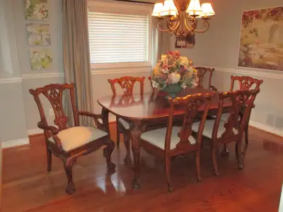 (Heirloom) Dining Room Set, View more