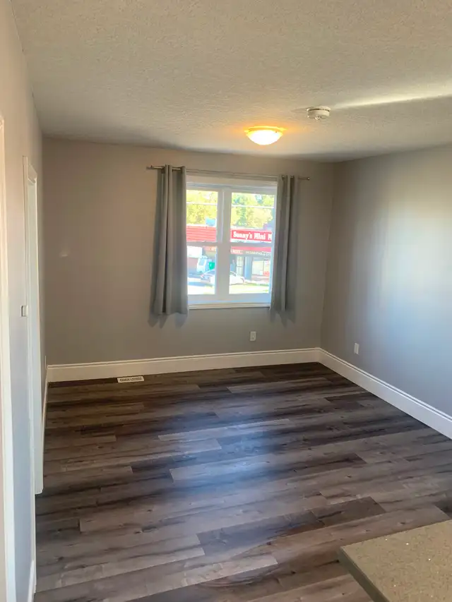 GORGEOUS 2 BEDROOM- ALL INCLUSIVE in Long Term Rentals in Kitchener / Waterloo - Image 8