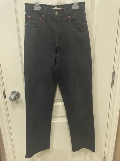 Levi’s Black Ribcage Ankle Jeans 28 — Used Like New!, View more