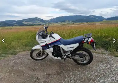 Hondra XL600V Transalp classic motorcycle great condition about 65k on odometer $6400 obo