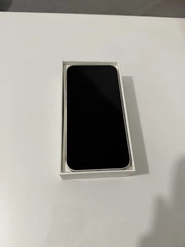 IPhone 13 in Cell Phones in City of Toronto - Image 5