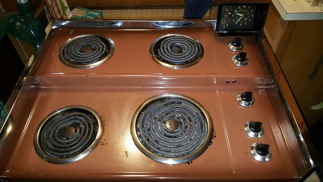 1960s Westinghouse electric range in Stoves, Ovens & Ranges in Saskatoon - Image 2