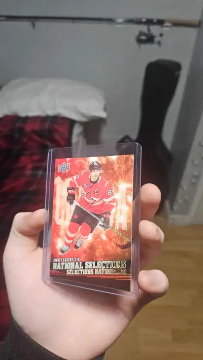 Sidney Crosby national Selects hockey card from the 2025-2026 tim hortons deck. Delivery is an extra...