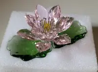 Brand New Sparkling Pink Crystal Glass Lotus Flower Figurine