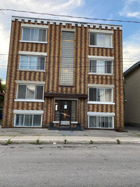 Spacious 2 bedroom available immediately in Hull/Gatineau
