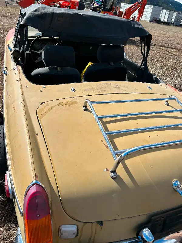 Old MG collector project car in Classic Cars in Penticton - Image 5