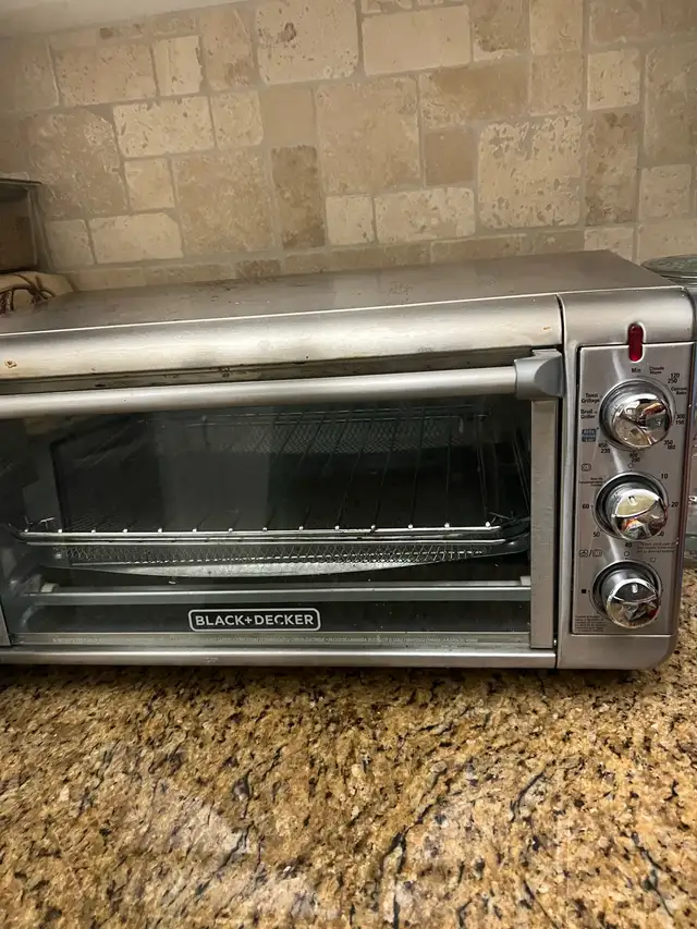  Small oven  in Industrial Kitchen Supplies in City of Toronto - Image 2