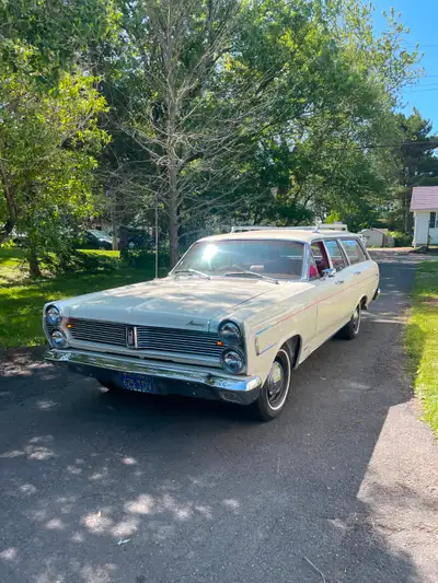 Very clean comet wagon. Strong 289 with dual exhaust, power steering and brakes. Newer tires, well a...