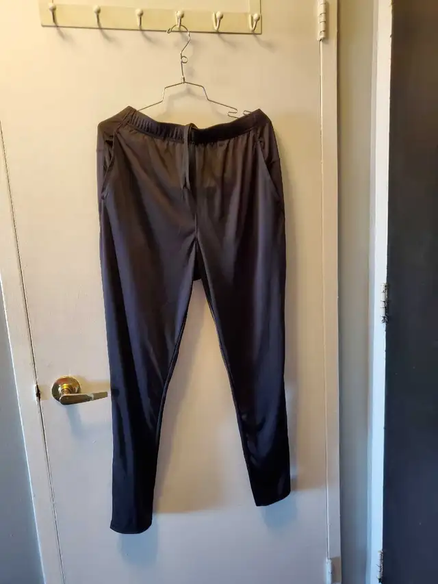 Men's  Adidas Sweatpants  in Men's in Mississauga / Peel Region - Image 3