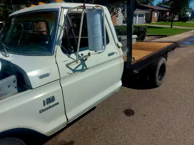 1975 F350 Dually Dana 70 rear 4:10 gears 1967 390 FE 335hp 4speed manual Great work truck or classic...