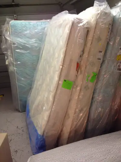 CRAZY⚜️ MEGA SALE ALL SIZE USED MATTRESSES IN STOCK⚜️, View more