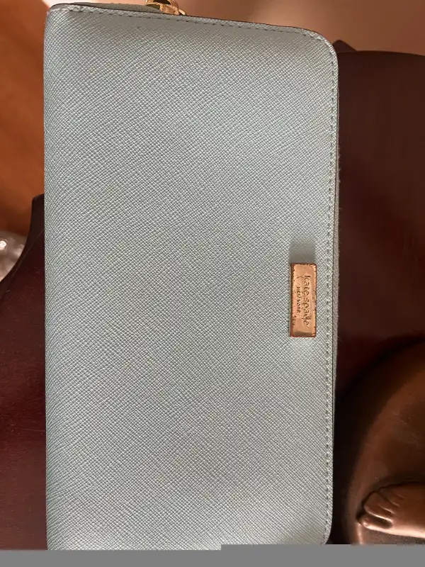 2 wallets .Prada, Kate Spade in Women's - Bags & Wallets in Markham / York Region - Image 4