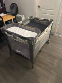 Graco Pack'n Play with mattress and change table