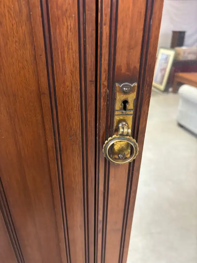 Vintage Wooden Wardrobe with Mirror in Dressers & Wardrobes in Oshawa / Durham Region - Image 5