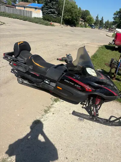2005 Articcat T660 I am selling my 2005 articcat t660 3cylnder 4 stroke machine runs and rides great...