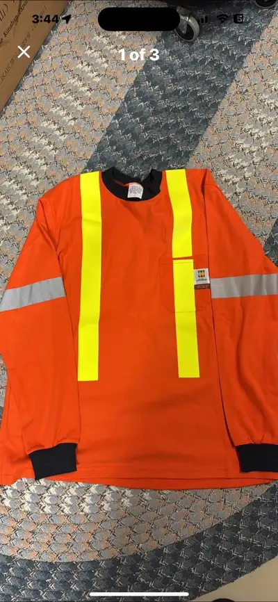 This Millworks FR/ARC long sleeve shirt is designed for safety and comfort in hazardous work environ...