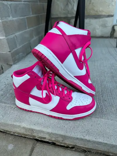  Nike Women’s Air Force 1 High, View more