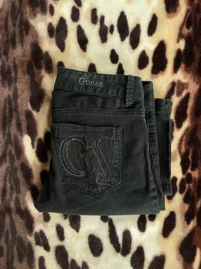 woman’s black vtg guess jeans , View more