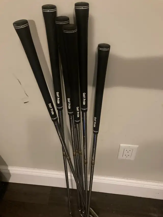 Men’s golf clubs left in Golf in Guelph - Image 3
