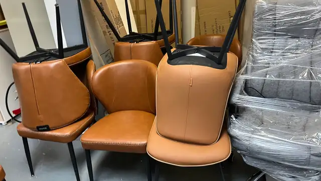 Beautiful heavy duty restaurant dining chairs  in Chairs & Recliners in Markham / York Region - Image 9