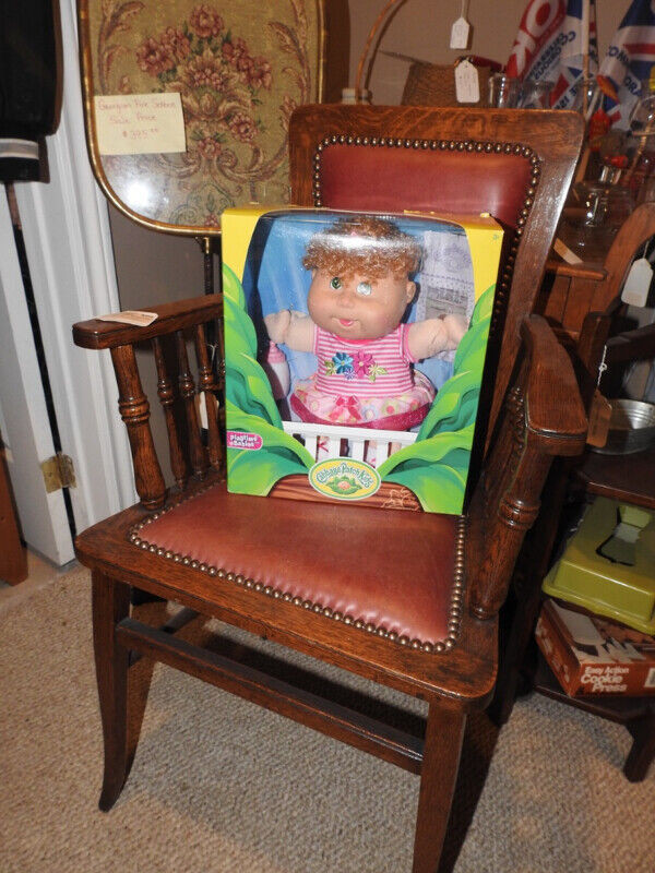 antique childs chair, functional or decorative, restored REDUCDd in Chairs & Recliners in Hamilton - Image 4