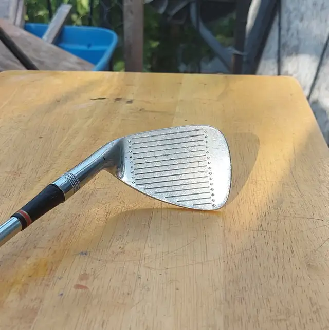 Vintage Wilson Staff Fluid Feel Dynapower PW (RH) - $25.00 in Golf in Belleville - Image 5