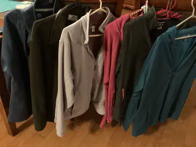 manteau polar bleu 20$ 5 coton ouaté XL 10$20$, View more